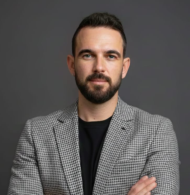 Κωνσταντίνος Τσέλιας, PDip CBT, HPD (Counselling & Psychology) Master Mariner (Class A) Σύμβουλος Ψυχικής Υγείας